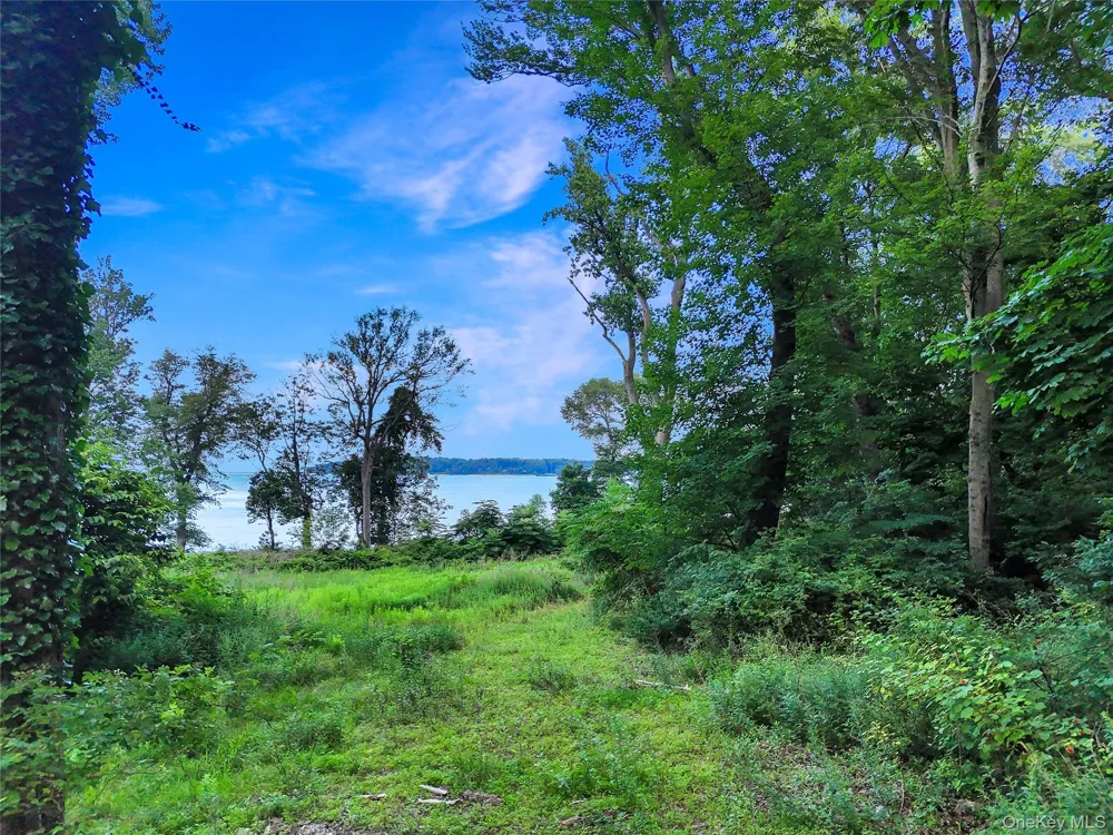 144 Centre Island Road Centre Island, NY 11771