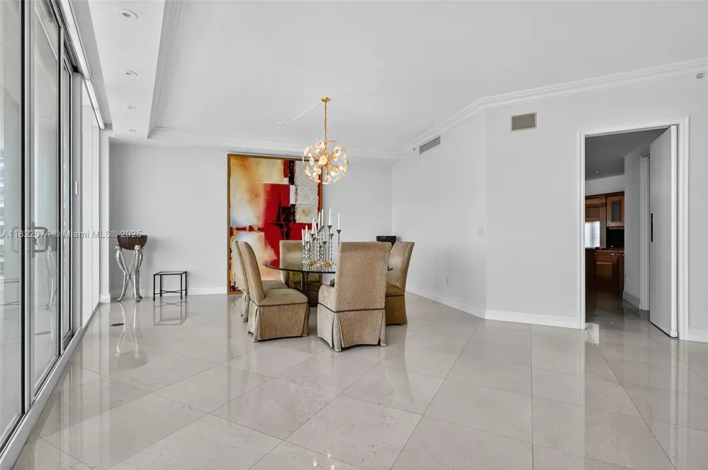 20155 NE 38th Ct #2201 Aventura, FL 33180
