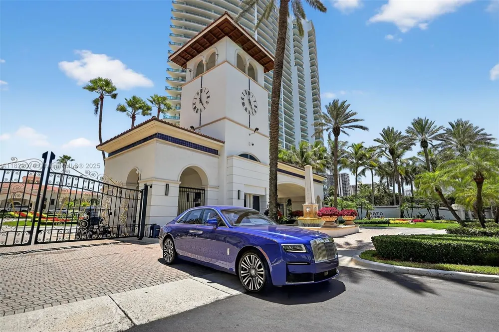 20155 NE 38th Ct #2201 Aventura, FL 33180