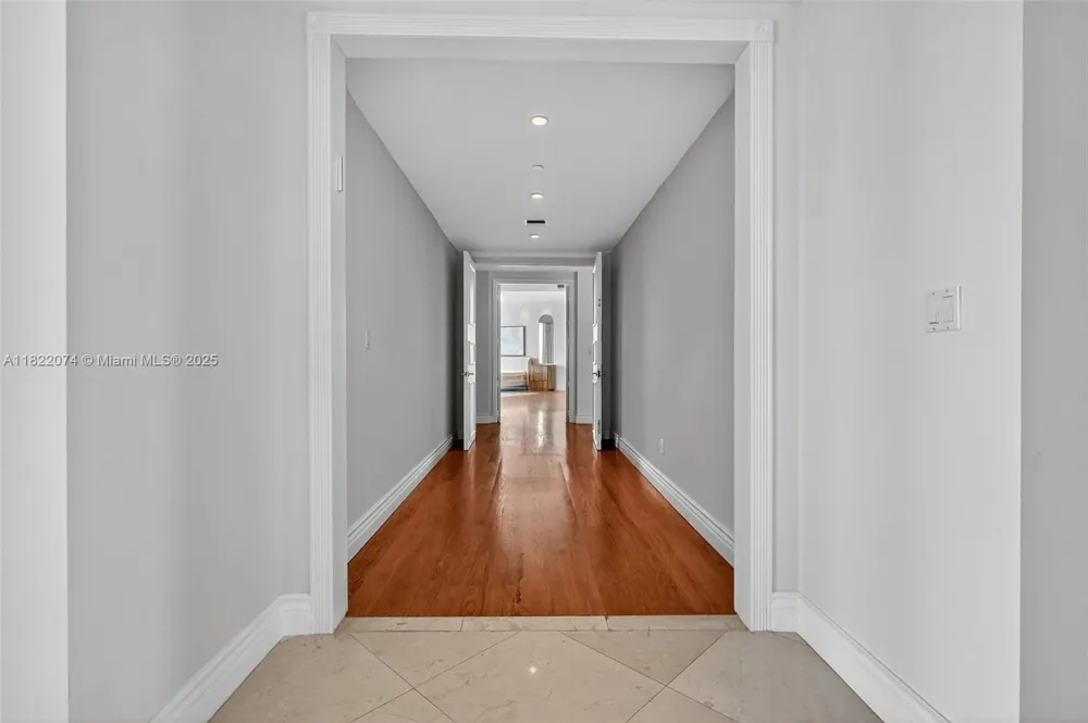 20155 NE 38th Ct #2201 Aventura, FL 33180