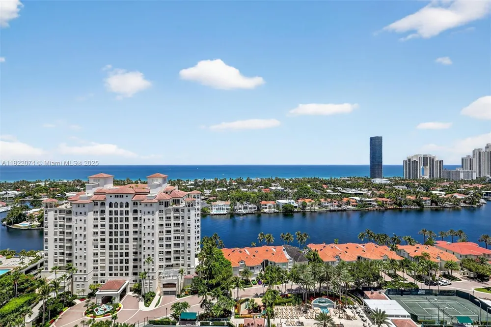 20155 NE 38th Ct #2201 Aventura, FL 33180