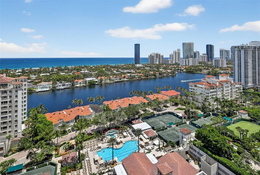 20155 NE 38th Ct #2201 Aventura, FL 33180
