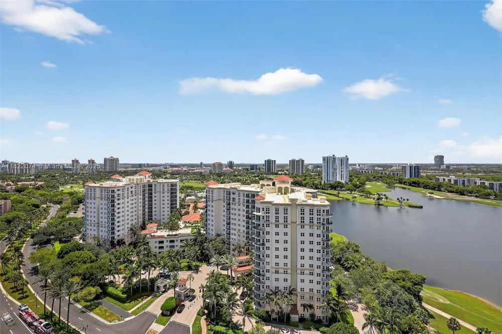 20155 NE 38th Ct #2201 Aventura, FL 33180