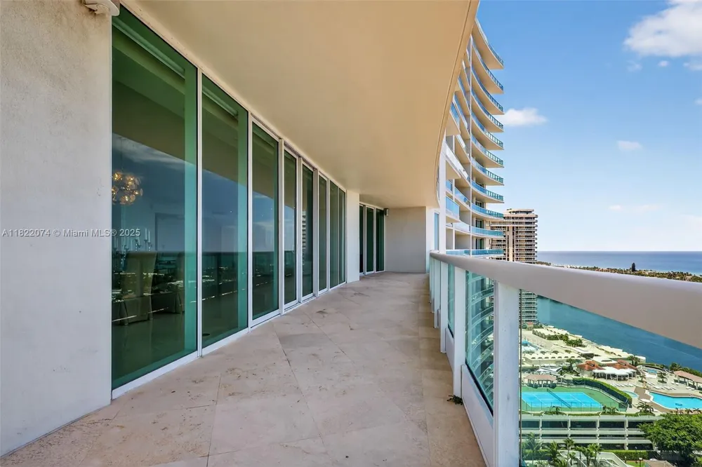20155 NE 38th Ct #2201 Aventura, FL 33180
