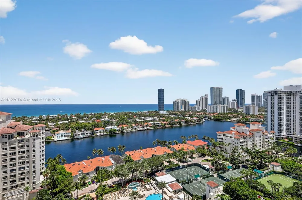 20155 NE 38th Ct #2201 Aventura, FL 33180