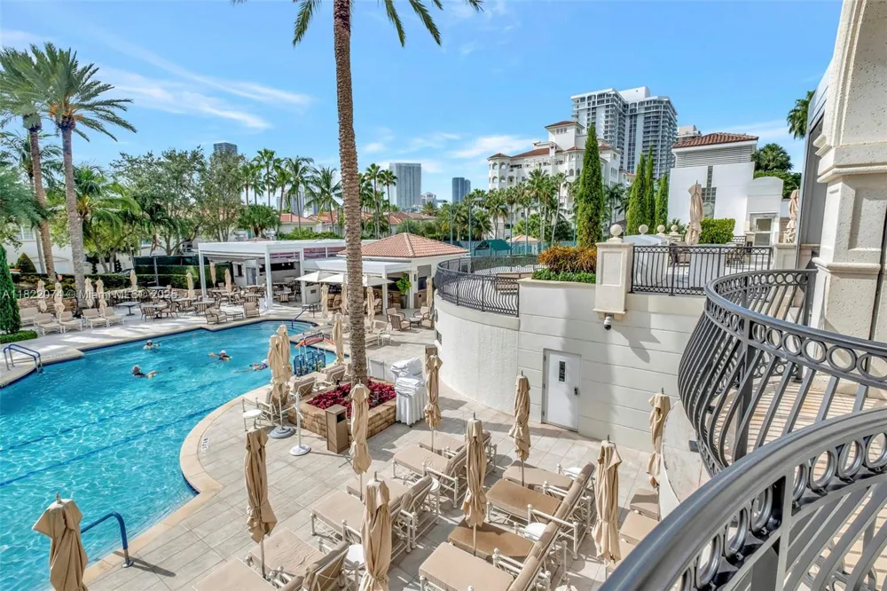 20155 NE 38th Ct #2201 Aventura, FL 33180