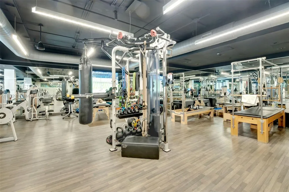 20155 NE 38th Ct #2201 Aventura, FL 33180