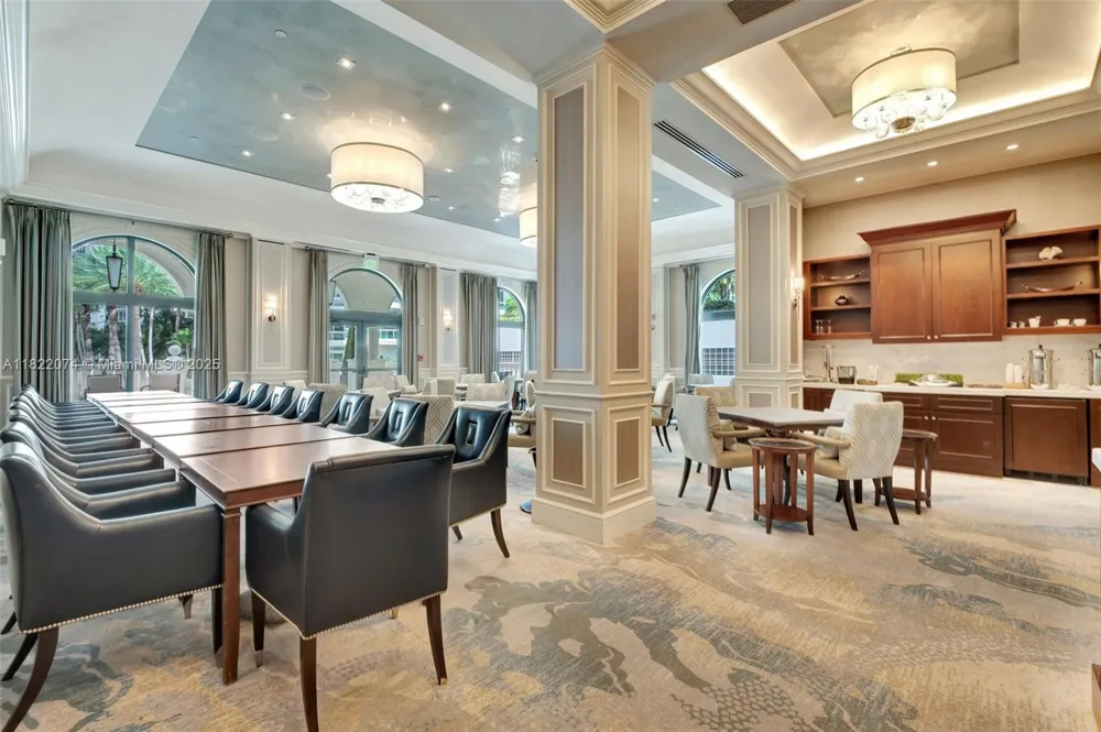 20155 NE 38th Ct #2201 Aventura, FL 33180