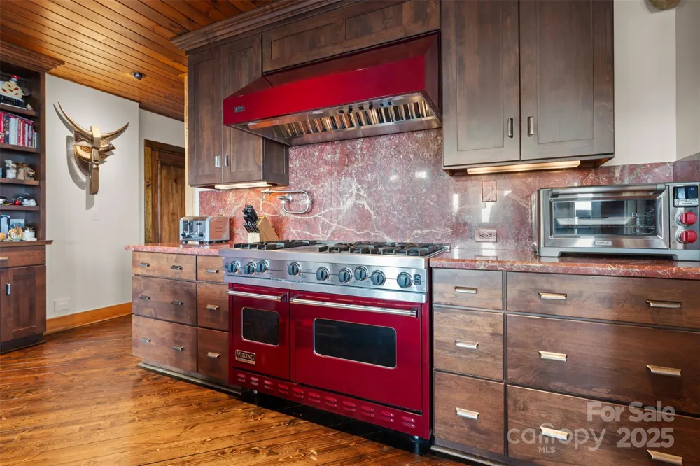 2910 Eagles Nest Trail Banner Elk, NC 28604