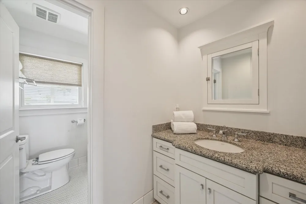 1226 Oahu Drive Tiki Island, TX 77554