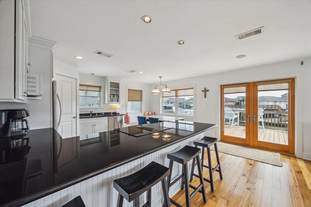 1226 Oahu Drive Tiki Island, TX 77554