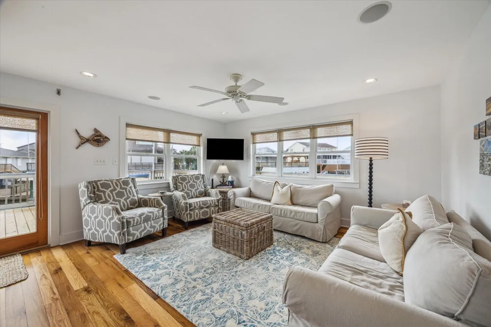 1226 Oahu Drive Tiki Island, TX 77554