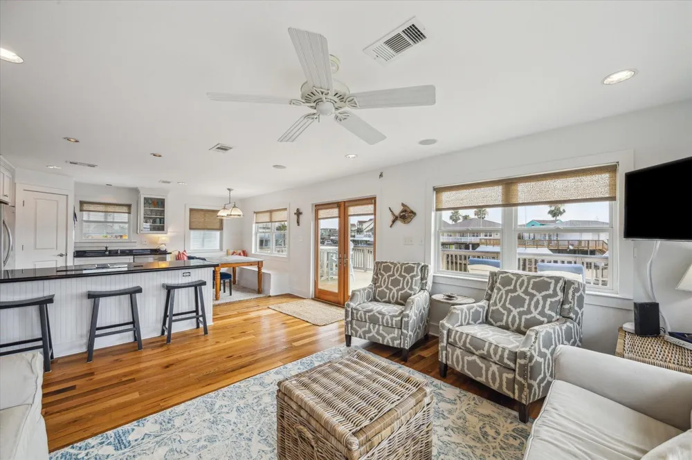 1226 Oahu Drive Tiki Island, TX 77554