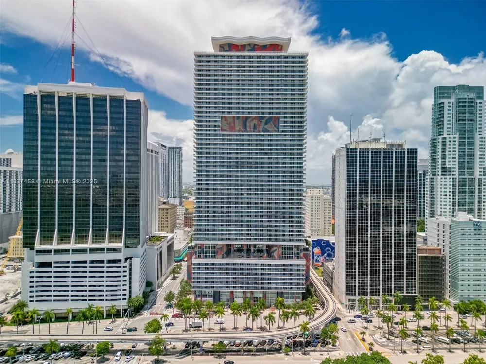 50 Biscayne Blvd #411 Miami, FL 33132