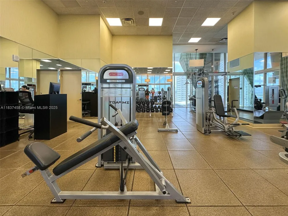 50 Biscayne Blvd #411 Miami, FL 33132