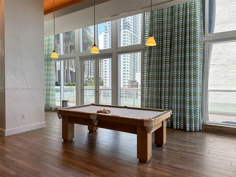 50 Biscayne Blvd #411 Miami, FL 33132