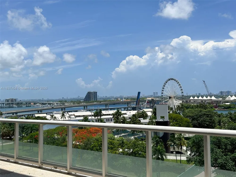 50 Biscayne Blvd #411 Miami, FL 33132