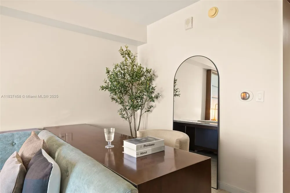 50 Biscayne Blvd #411 Miami, FL 33132