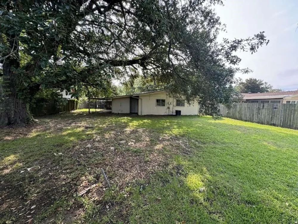 270 Triangle Drive Vidor, TX 77662