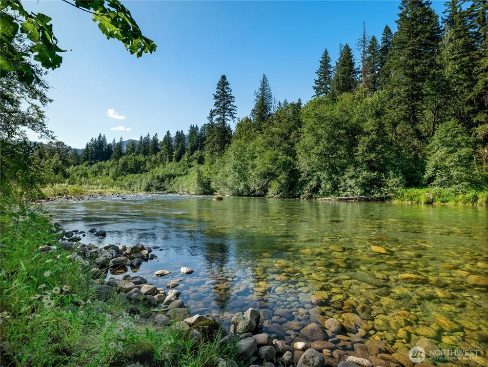 76011 NE 123rd Street Skykomish, WA 98288
