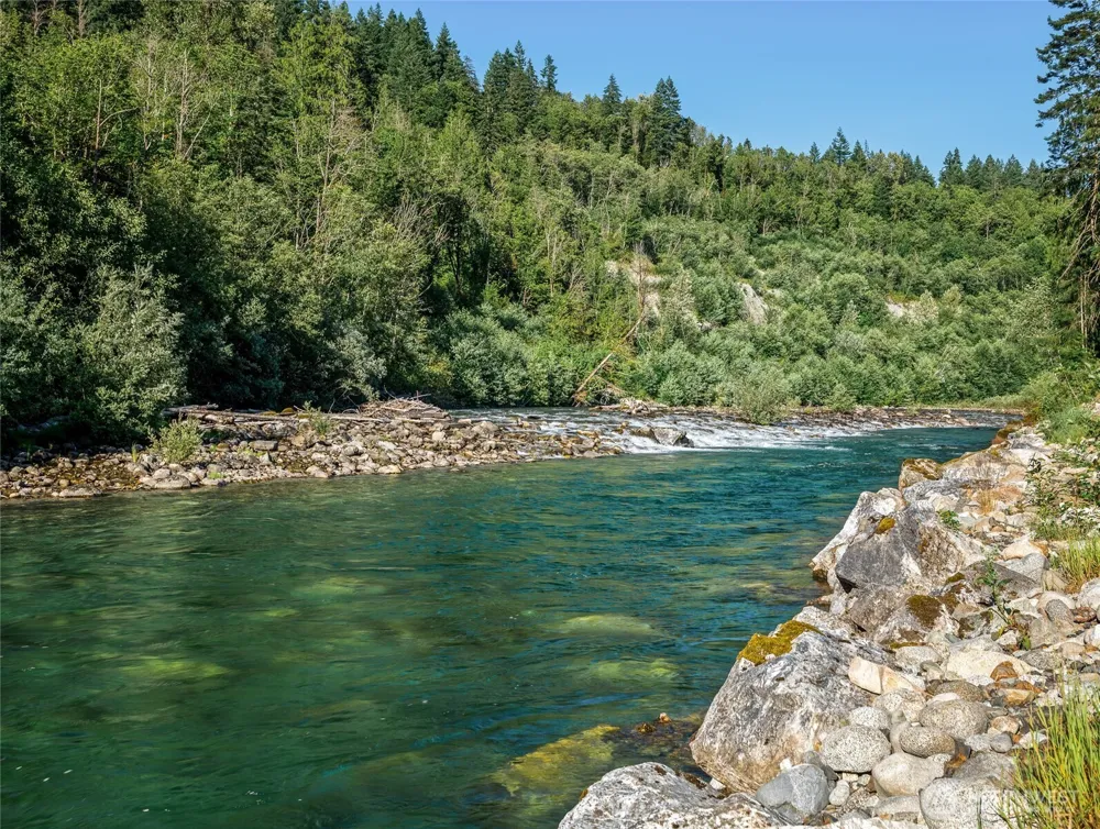 76011 NE 123rd Street Skykomish, WA 98288