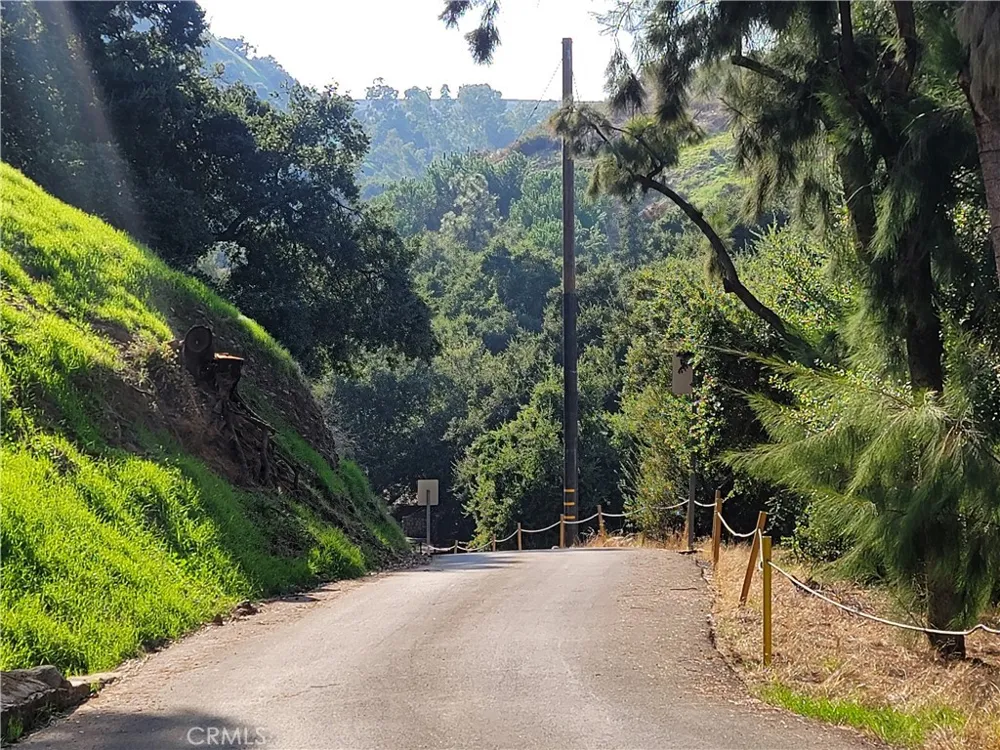 North Trail Sylmar, CA 91342