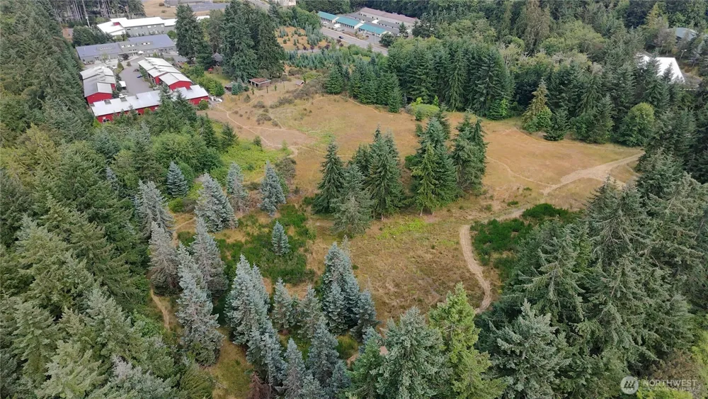 9300 New Brooklyn Road Bainbridge Island, WA 98110