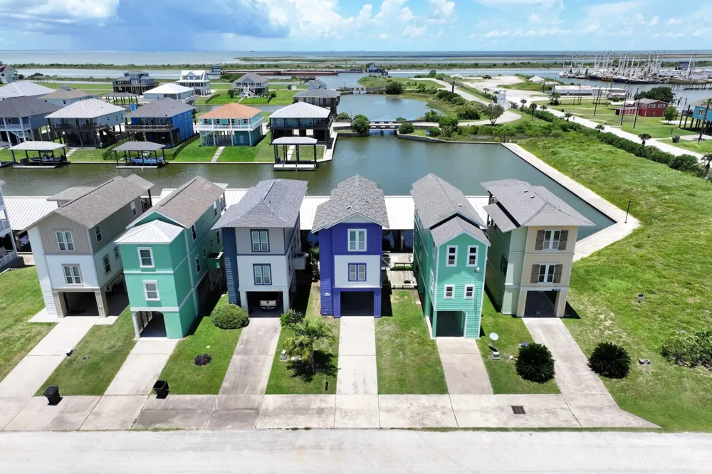 2207 Nelson Avenue Port Bolivar, TX 77650