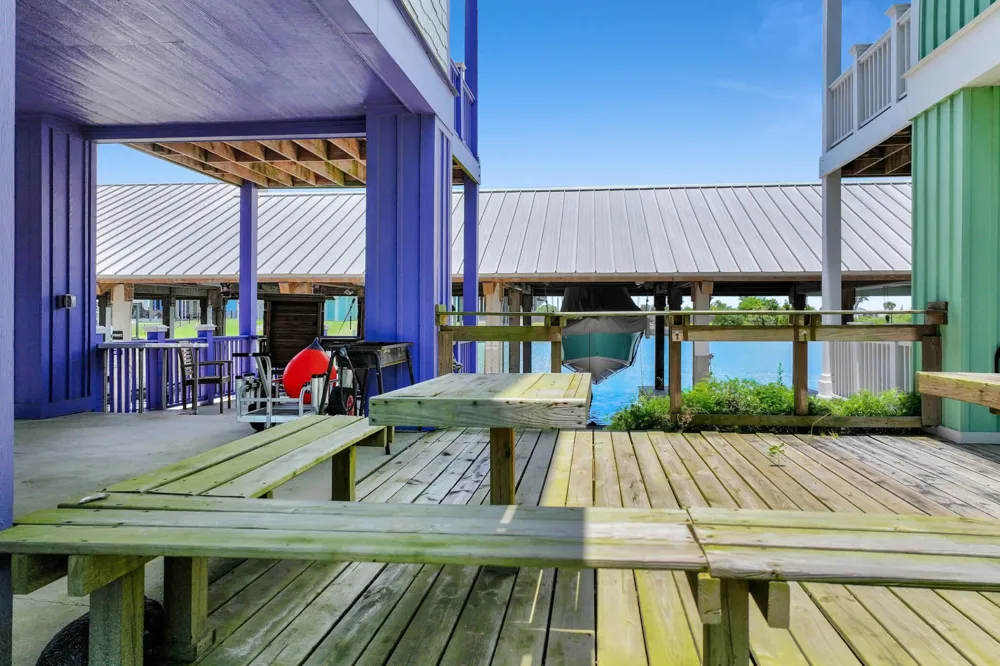 2207 Nelson Avenue Port Bolivar, TX 77650