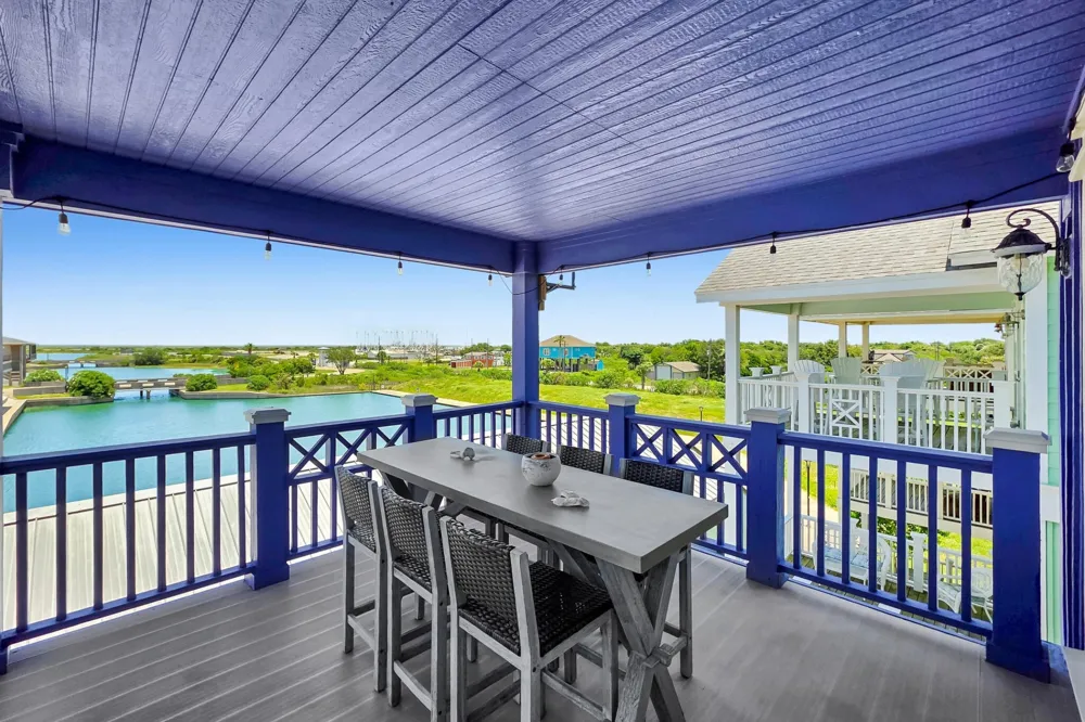 2207 Nelson Avenue Port Bolivar, TX 77650
