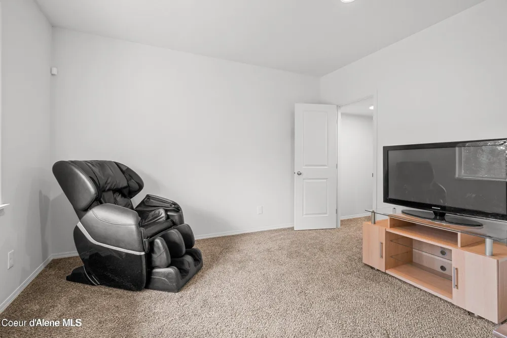 21714 S LAKEVIEW DRIVE Worley, ID 83876