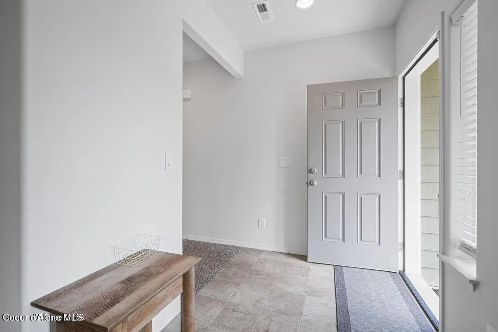 21714 S LAKEVIEW DRIVE Worley, ID 83876