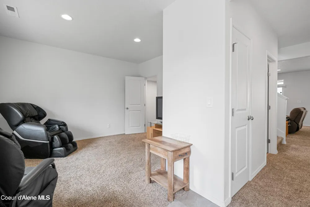 21714 S LAKEVIEW DRIVE Worley, ID 83876