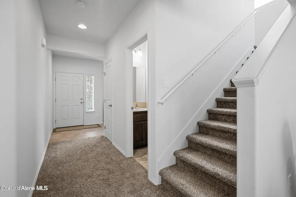 21714 S LAKEVIEW DRIVE Worley, ID 83876