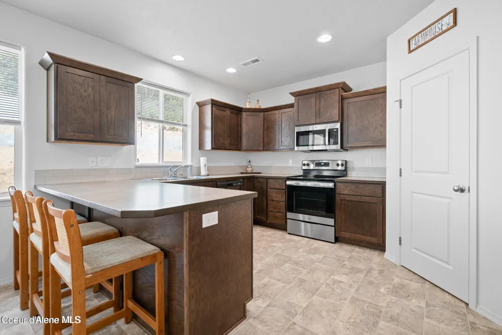 21714 S LAKEVIEW DRIVE Worley, ID 83876