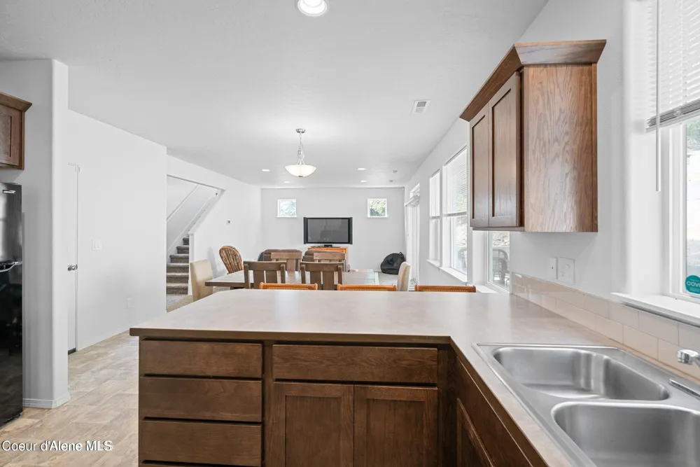 21714 S LAKEVIEW DRIVE Worley, ID 83876