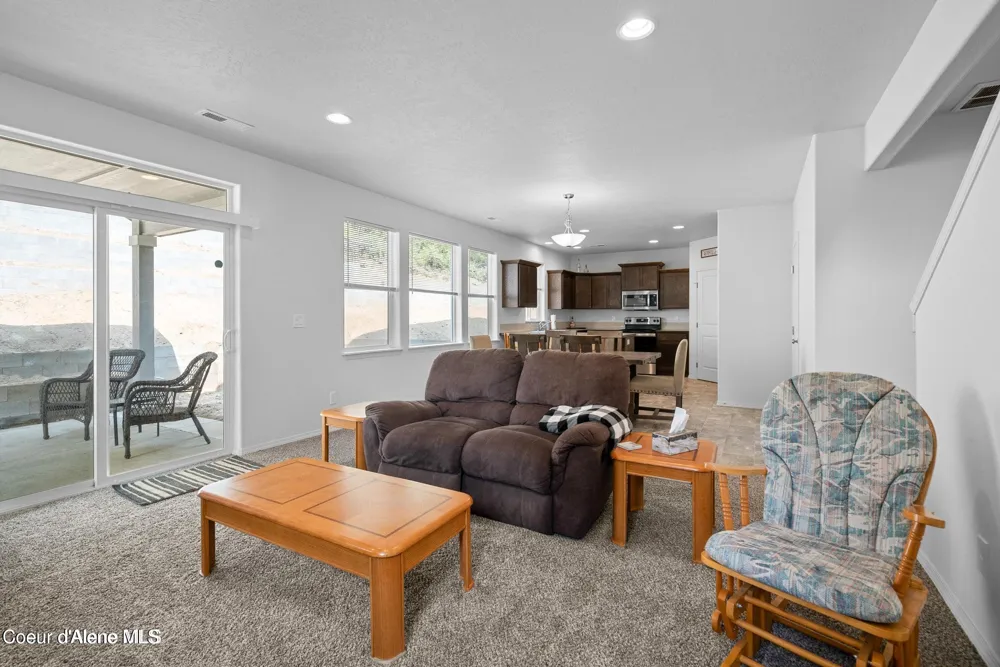 21714 S LAKEVIEW DRIVE Worley, ID 83876