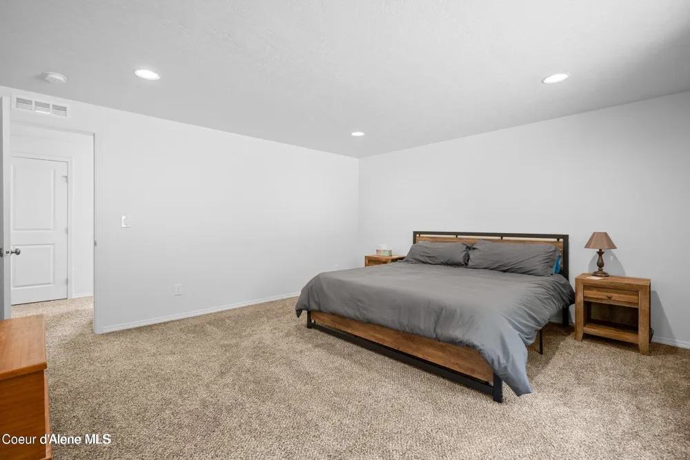 21714 S LAKEVIEW DRIVE Worley, ID 83876