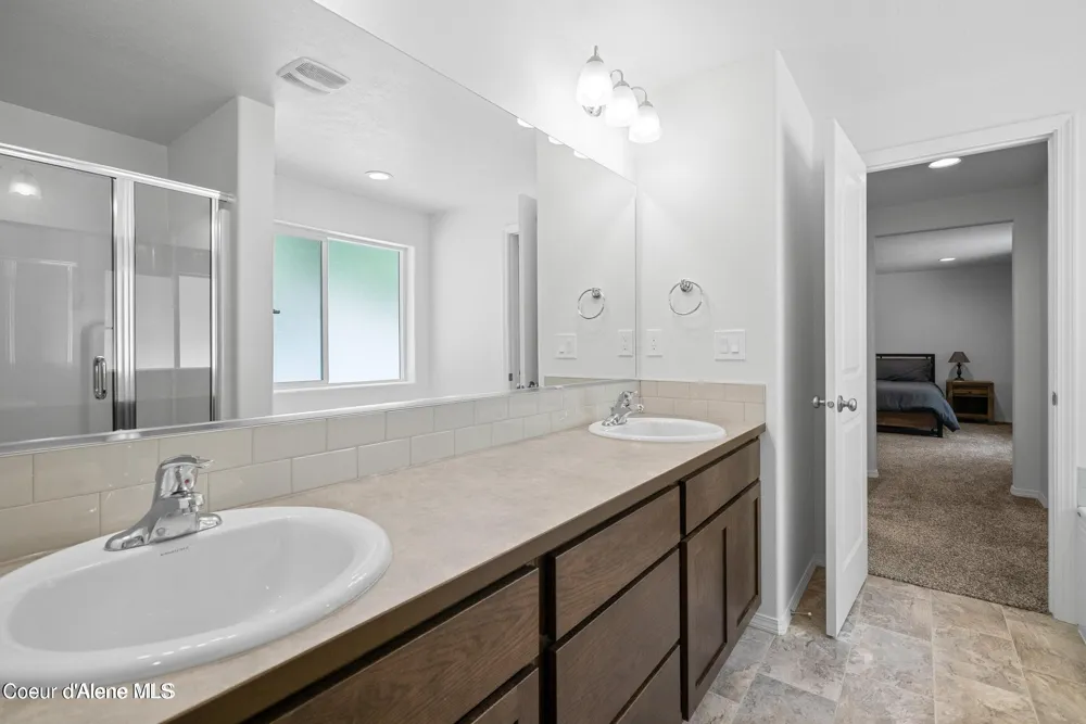 21714 S LAKEVIEW DRIVE Worley, ID 83876