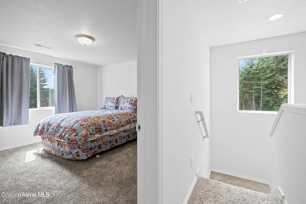 21714 S LAKEVIEW DRIVE Worley, ID 83876