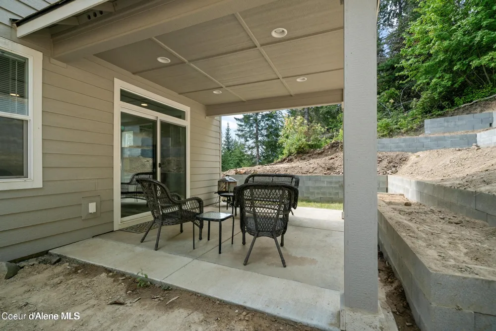 21714 S LAKEVIEW DRIVE Worley, ID 83876