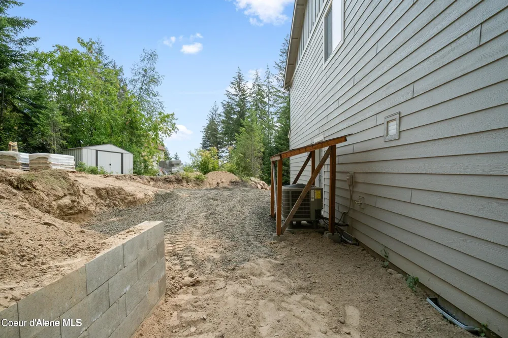 21714 S LAKEVIEW DRIVE Worley, ID 83876