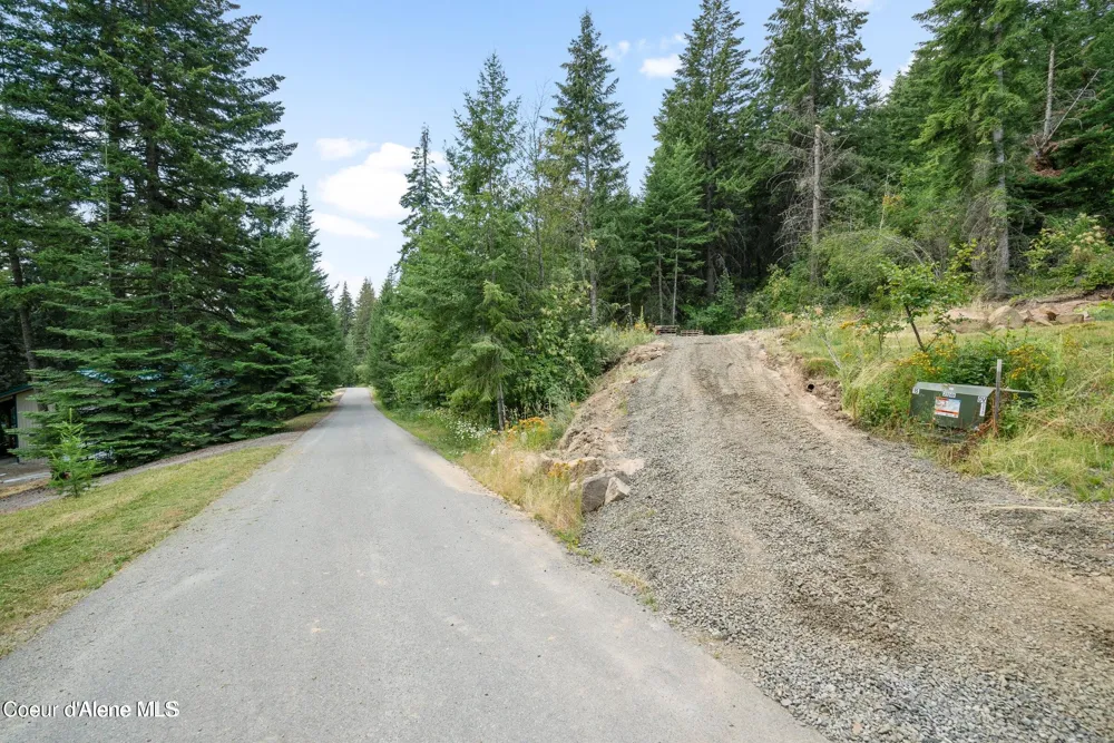 21714 S LAKEVIEW DRIVE Worley, ID 83876