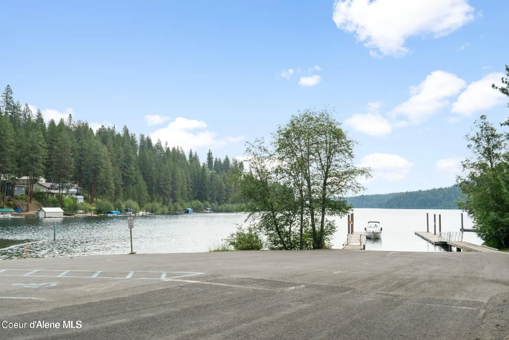 21714 S LAKEVIEW DRIVE Worley, ID 83876