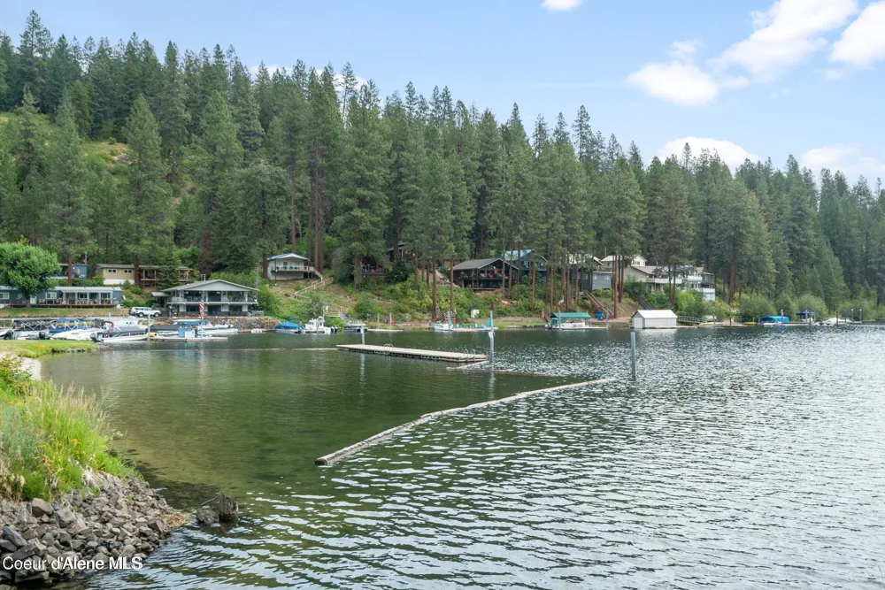 21714 S LAKEVIEW DRIVE Worley, ID 83876