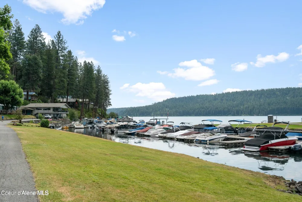 21714 S LAKEVIEW DRIVE Worley, ID 83876
