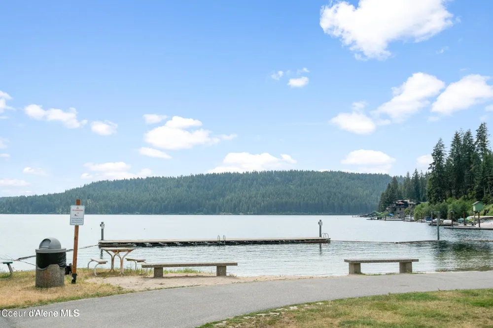 21714 S LAKEVIEW DRIVE Worley, ID 83876