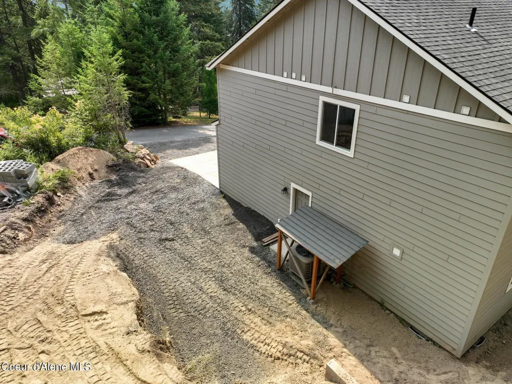 21714 S LAKEVIEW DRIVE Worley, ID 83876