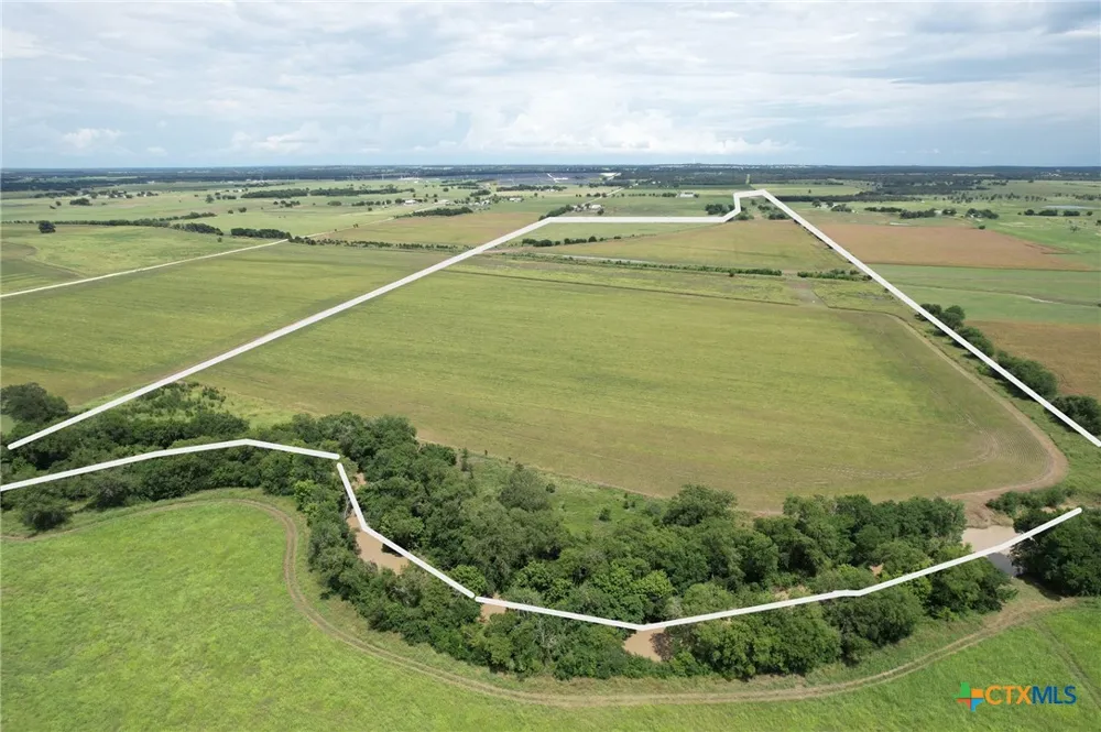 7216 CR 446 Thorndale, TX 76577