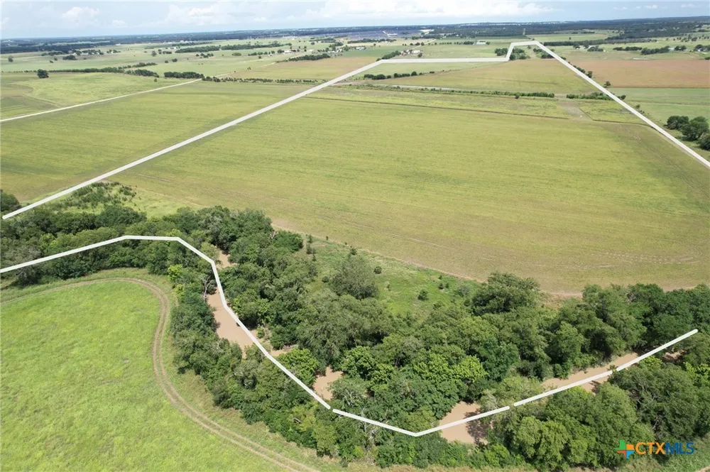7216 CR 446 Thorndale, TX 76577